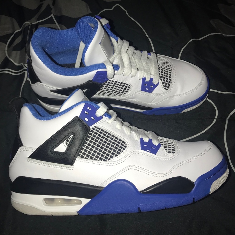 Air Jordan 4 Retro BG
